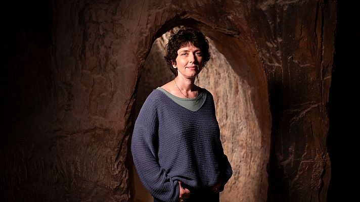 Página Dos - El terror mitológico de la escritora Anna Starobinets