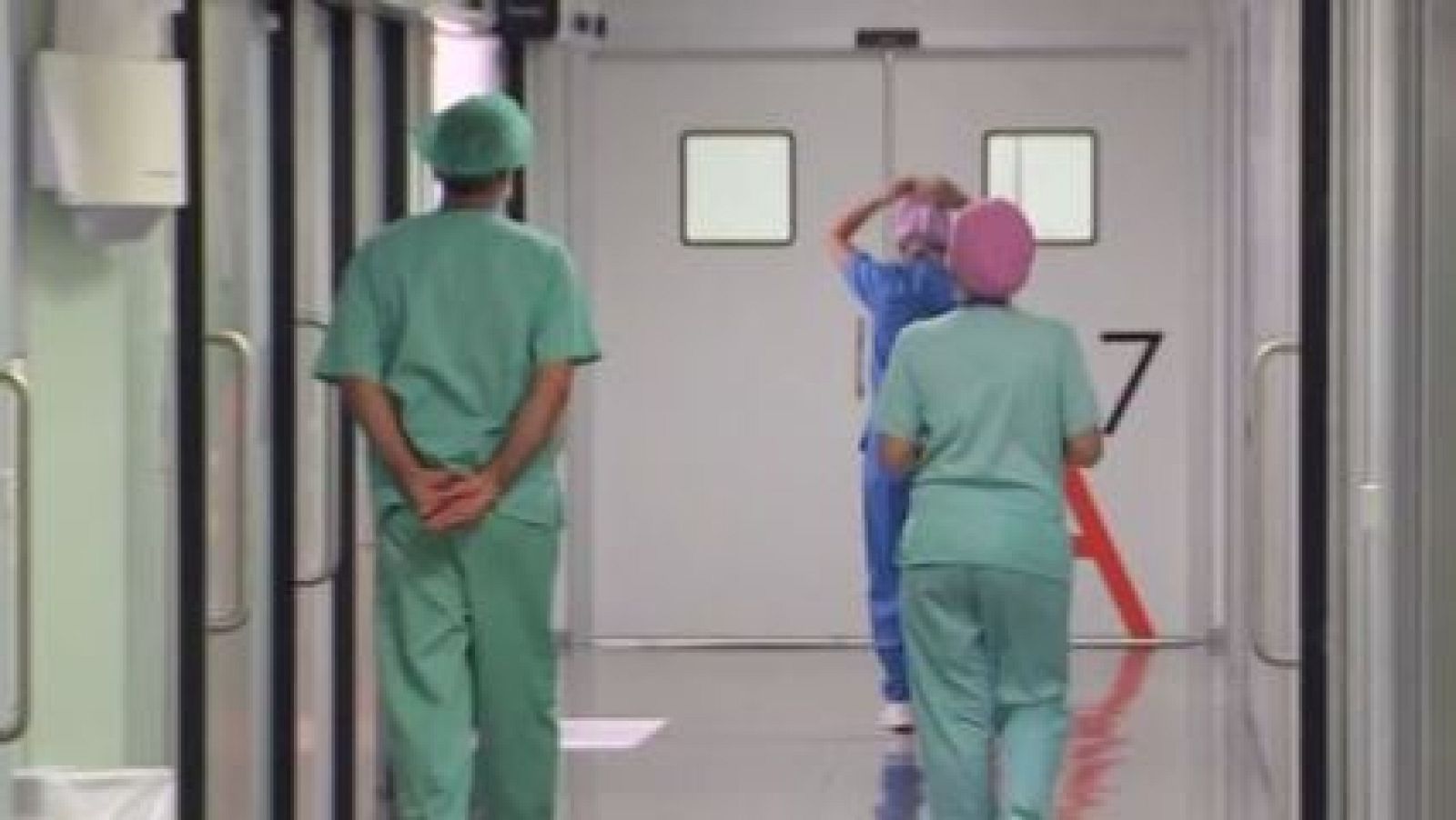 Orden de reutilizar material sanitario de un solo uso para aumentar los beneficios en el Hospital de Torrejón - Directo al grano | Ver