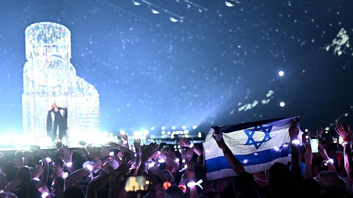 Telediario 1 - La inédita salida de España de Eurovisión, a debate en la calle