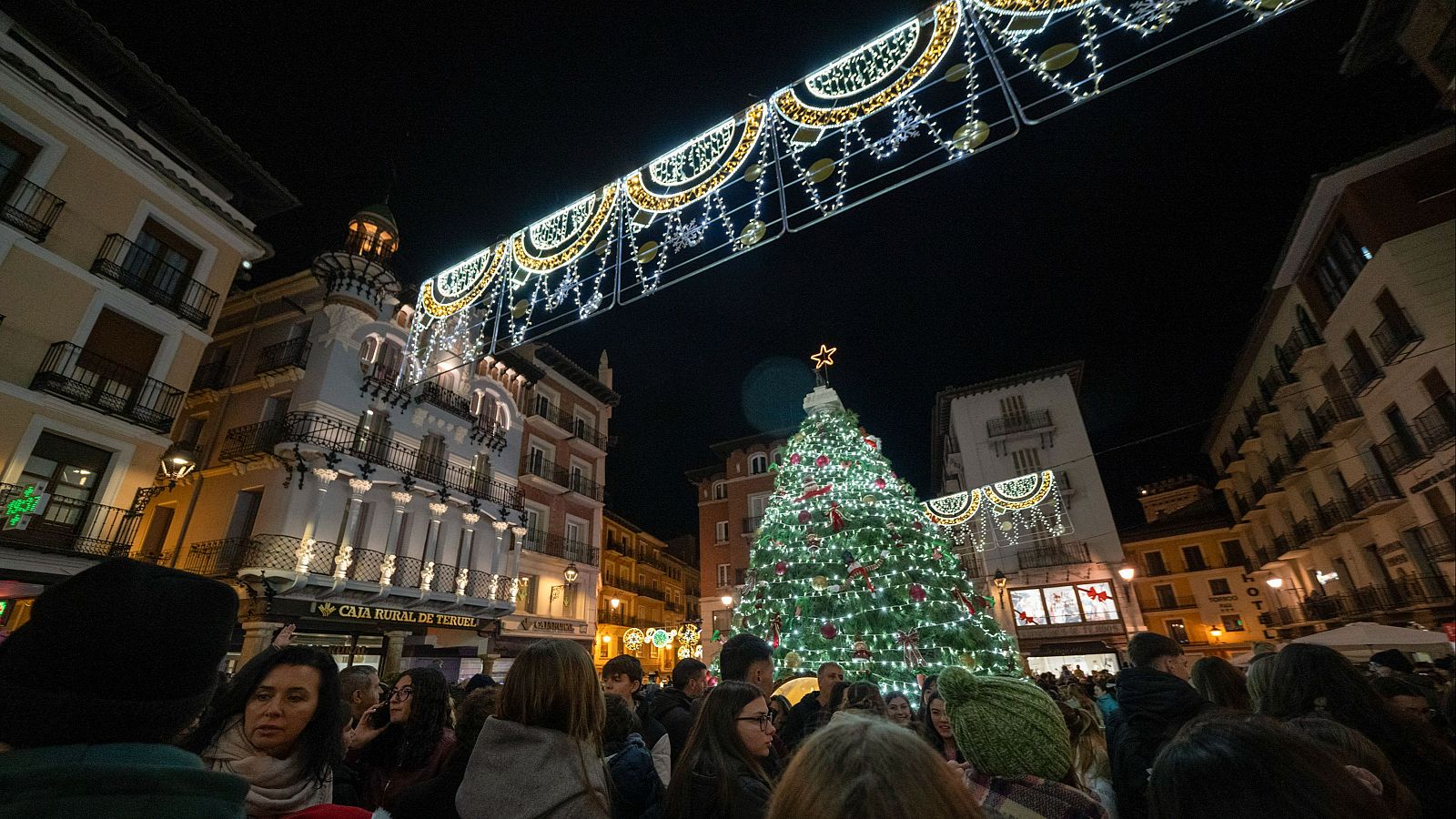 Puente de la Constitución: los principales destinos - Telediario 1 | Ver
