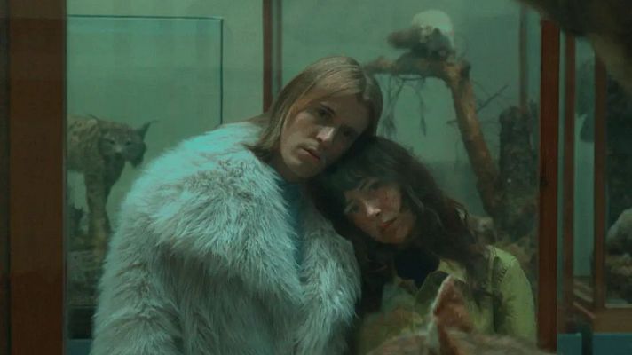 Telediario Fin de Semana - Iván López-Ortega, el dramaturgo más joven en estrenar en el Teatro Español y actor de varias obras de cartelera