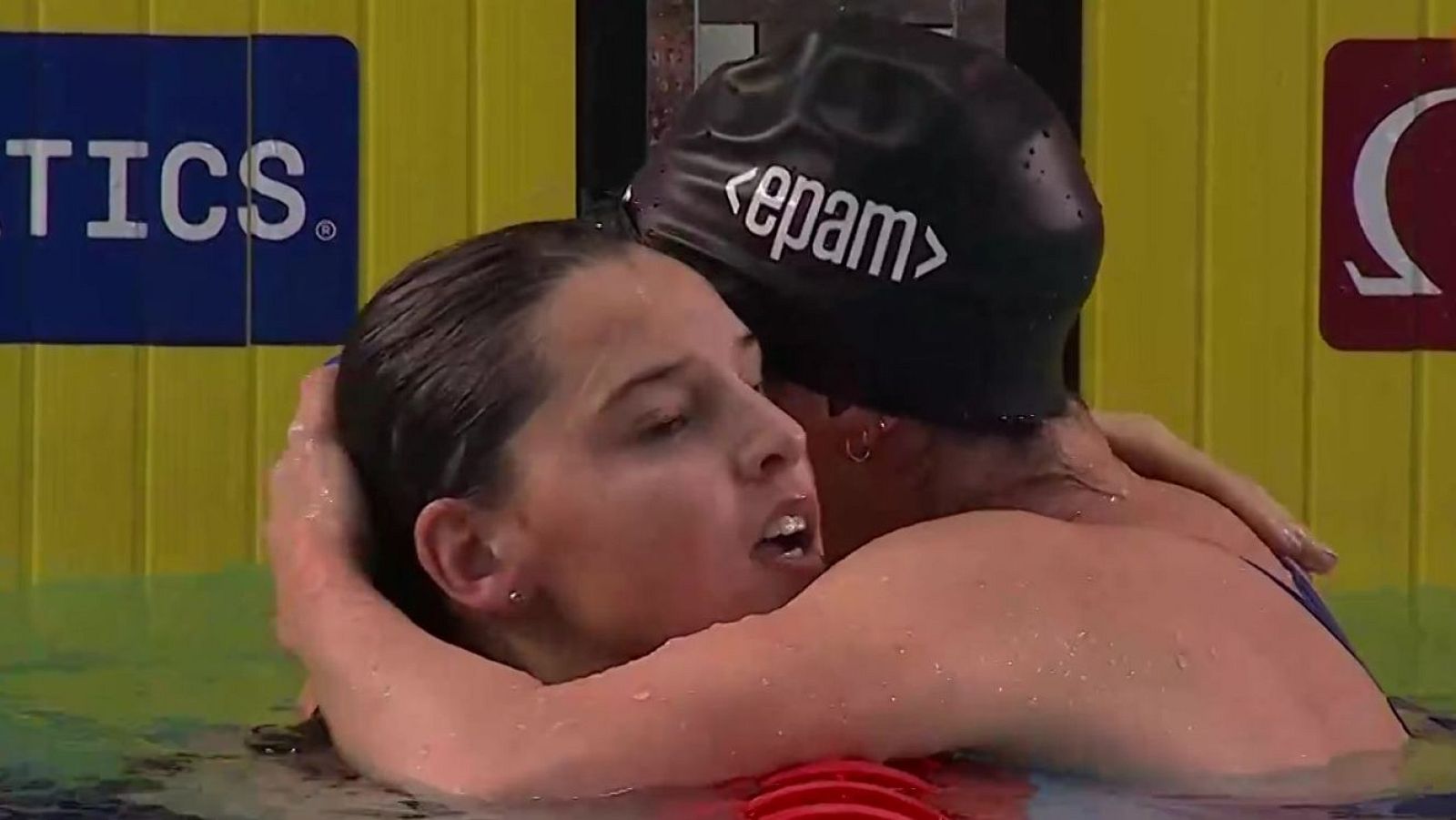 Alba Vázquez y Emma Carrasco, plata y bronce en 400 estilos - Natación | Ver