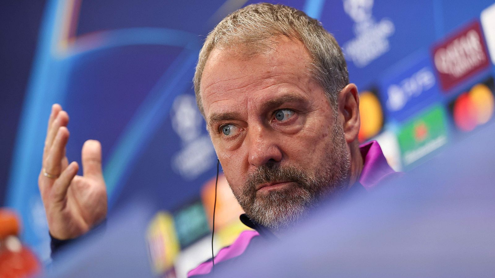 Hansi Flick: "Nos miramos a nosotros, no miramos al Madrid" - Fútbol | Ver