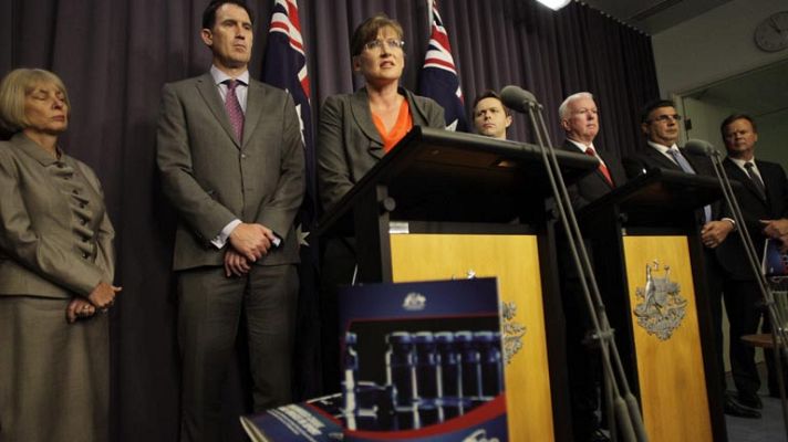 Telediario 1 - Sospechas de fraude en el deporte australiano