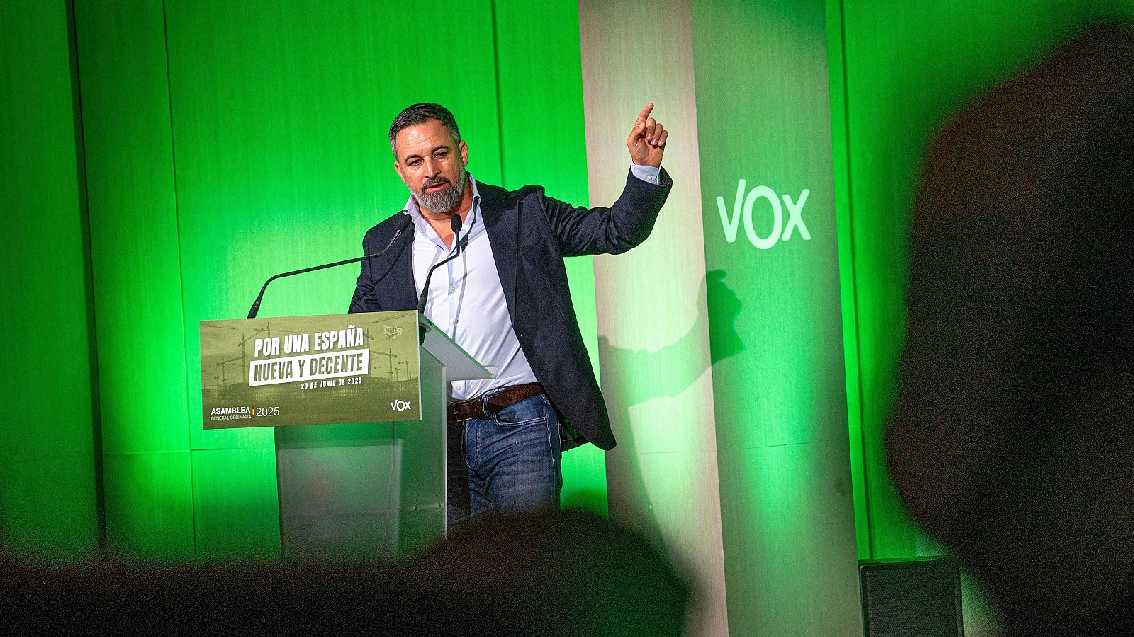 Audios secretos de Vox: ¿'robar' de la DANA? - Mañaneros 360 | Ver