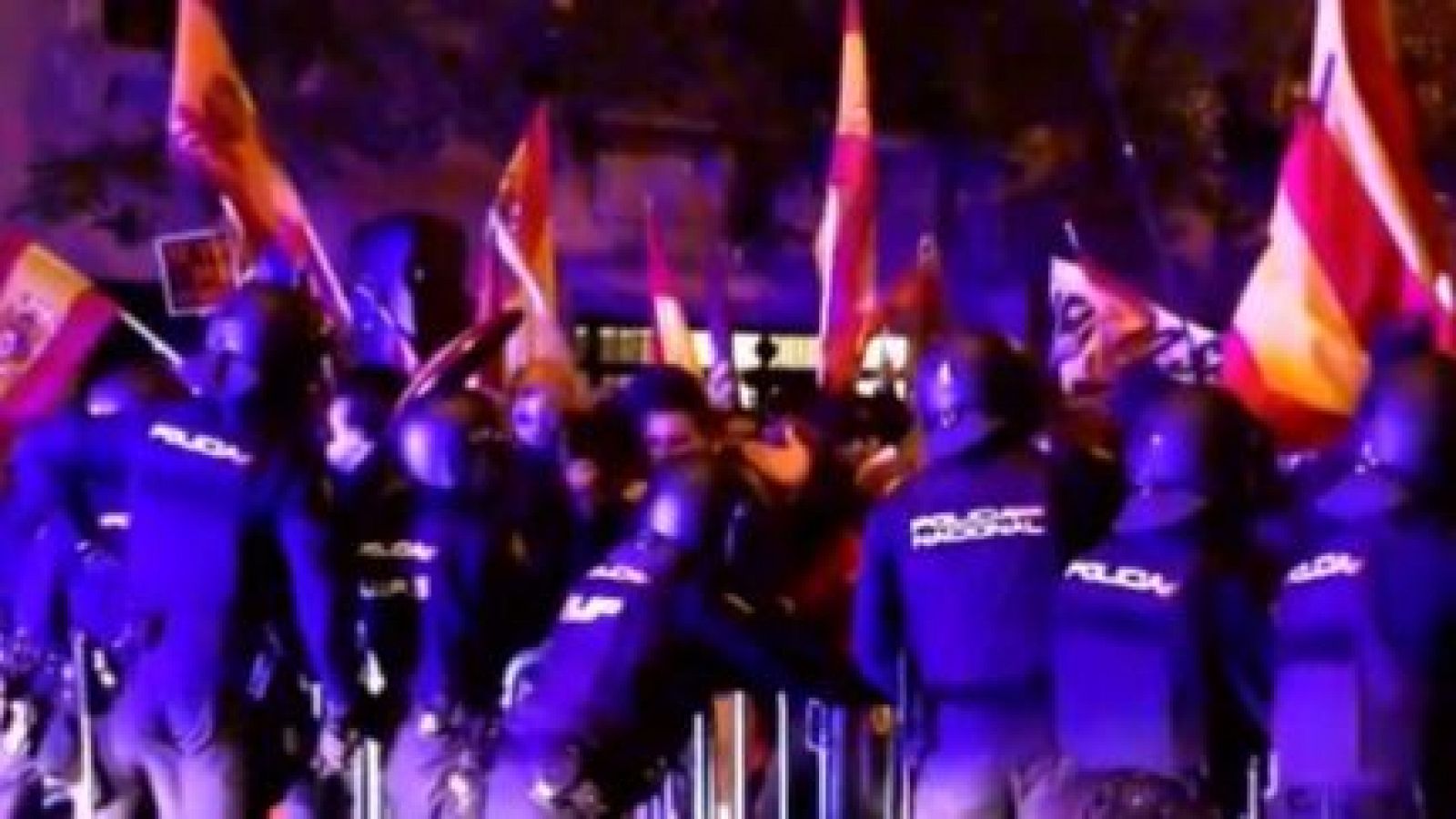 Revolución en Vox por los audios de 'Revuelta' - Directo al grano | Ver