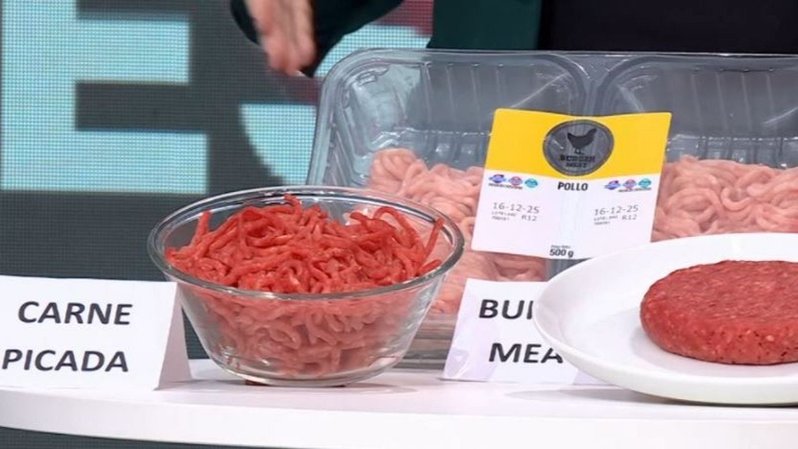 Analizamos los ingredientes de las hamburguesas para saber lo que comemos - Directo al grano | Ver