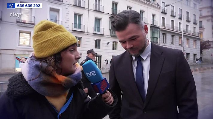 Malas lenguas - Raquel Hervás pregunta a los políticos bajo la lluvia