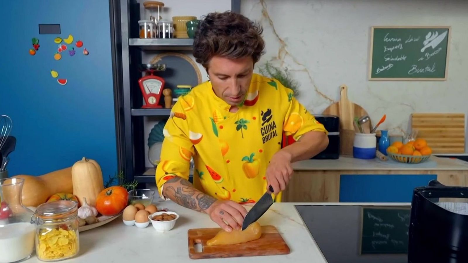 Cruixents de pollastre amb maionesa de pebre - Cuina brutal - Cuina Brutal | Veure