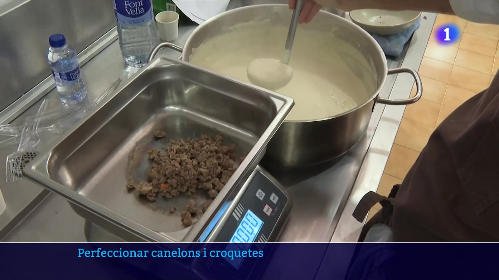 Els carnissers es formen per perfeccionar canelons i croquetes de cara al Nadal