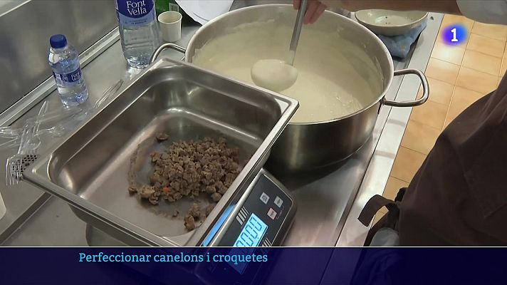 L'Informatiu - Els carnissers es formen per perfeccionar canelons i croquetes de cara al Nadal