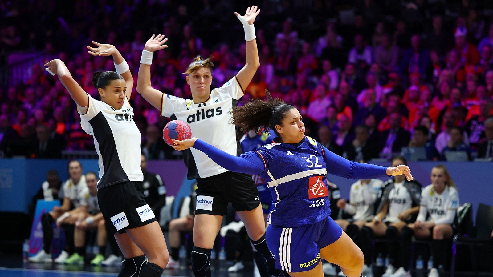 Balonmano - Campeonato del Mundo Femenino. Semifinal: Francia - Alemania - Mundiales de Balonmano | Ver