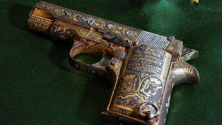 Telediario 2 - Francia devuelve a España la pistola de Niceto Alcalá Zamora