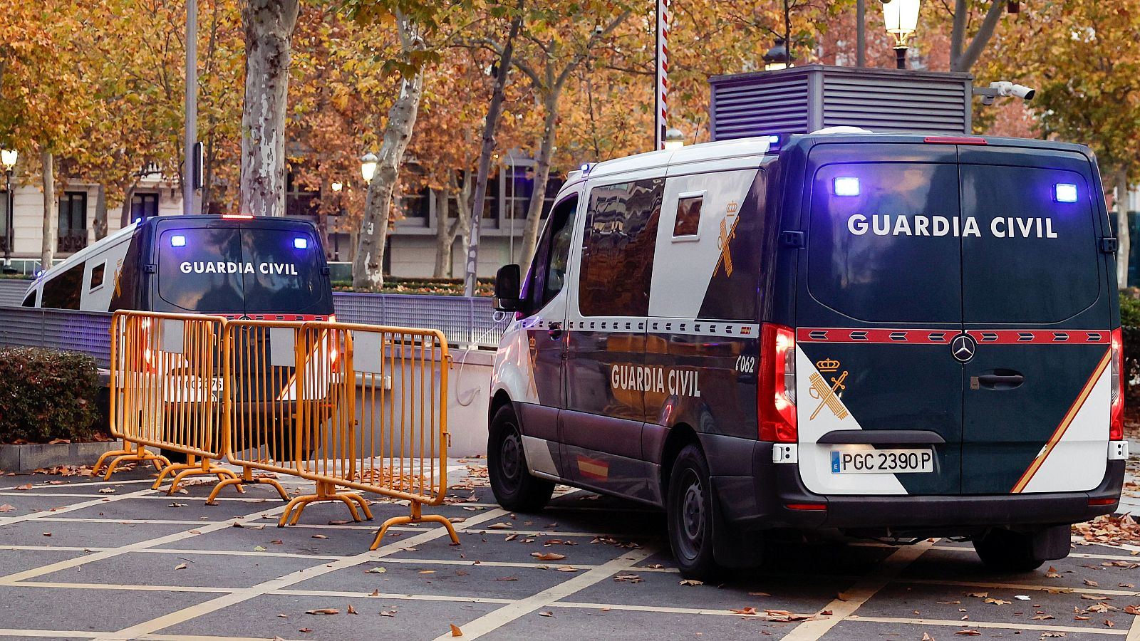 Libertad con medidas cautelares para Leire Díez, el expresidente de la SEPI y el socio de Santos Cerdán - Fin de semana 24h | Ver