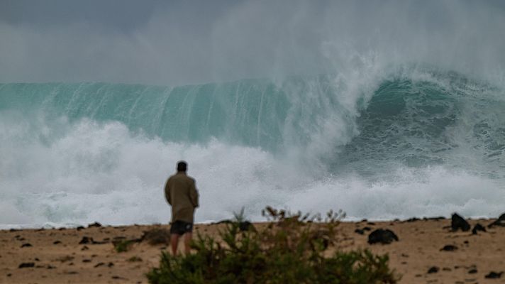 Fin de semana 24h - La borrasca Emilia pone a Canarias en alerta naranja por lluvias
