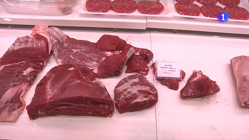 Els mercats s’omplen de compradors per Nadal - L'Informatiu | Veure