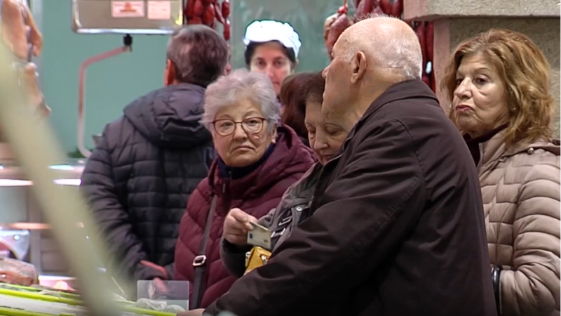 La Navidad más cara de la historia, un 5% más que la del año pasado - Telediario Fin de Semana | Ver