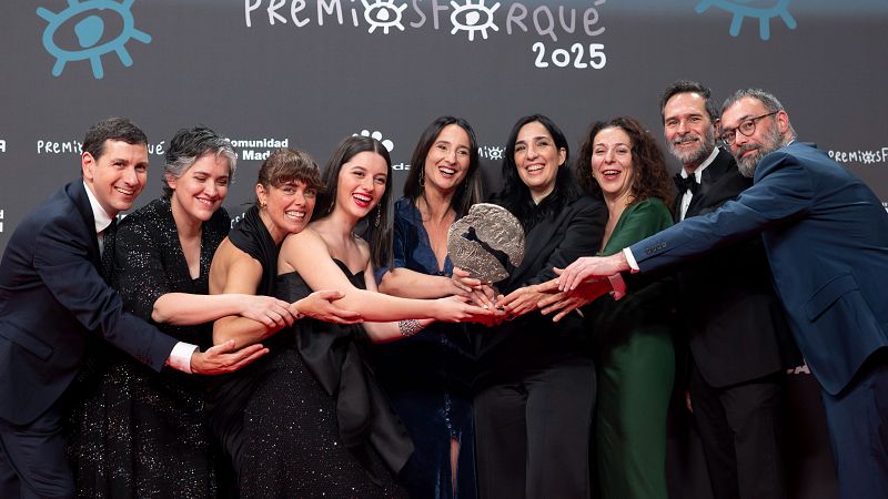 Los Forqué despliegan la alfombra de premios del cine español | Ver