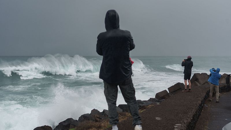 Telediario matinal en 4' - 15/12/2025 | Ver