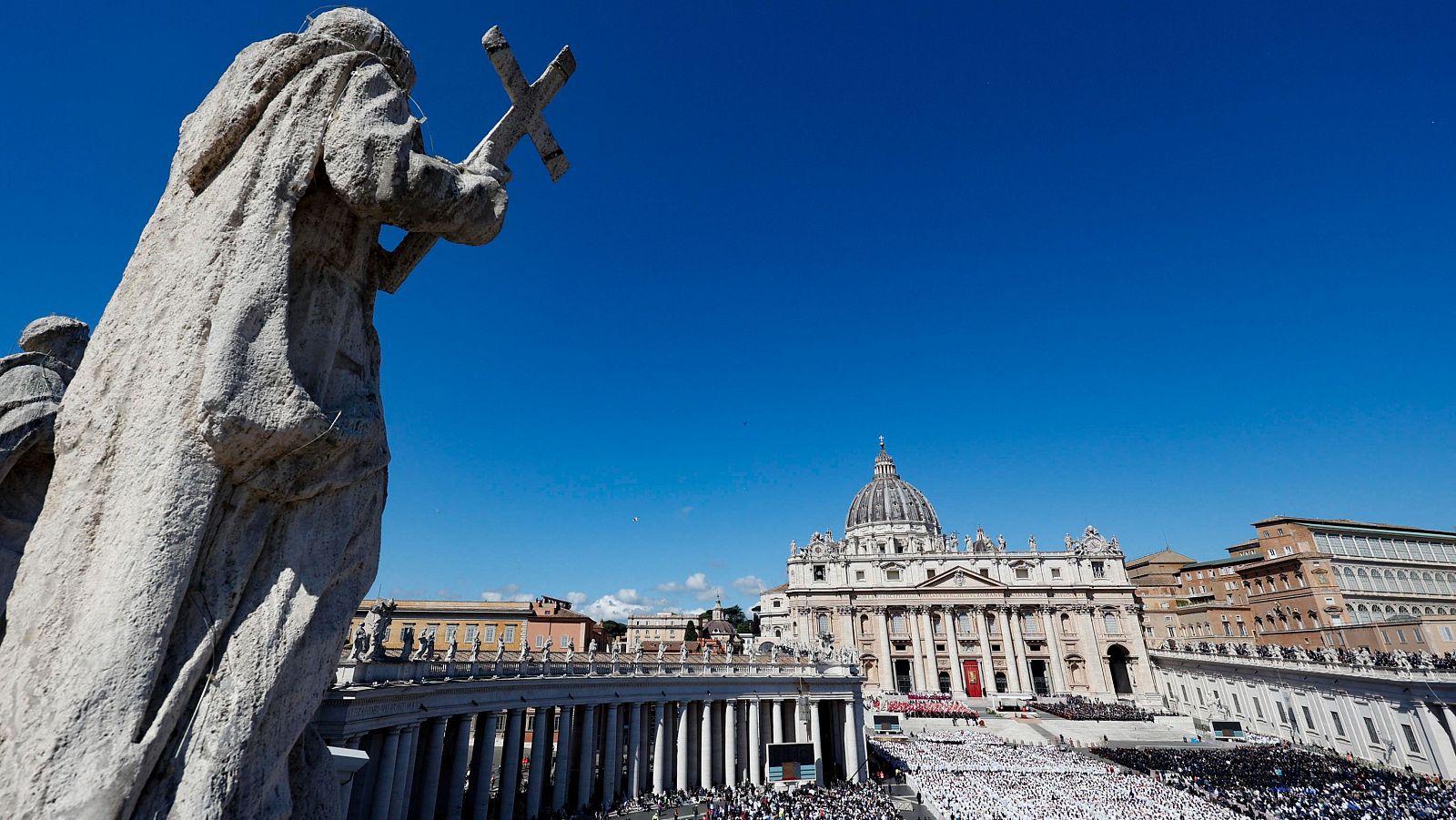 Lotería de Navidad 2025: la fecha del apagón o la muerte del papa Francisco, entre los números más buscados - Telediario 1 | Ver