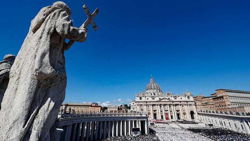 Lotería de Navidad 2025: la fecha del apagón o la muerte del papa Francisco, entre los números más buscados - Telediario 1 | Ver