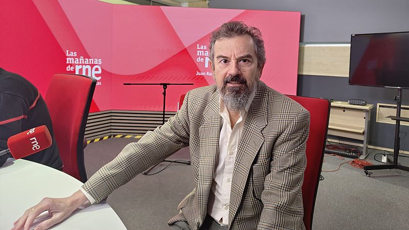 Juan Francisco Fuentes presenta 'Bienvenido, Míster Chaplin' - Las mañanas de RNE | Ver