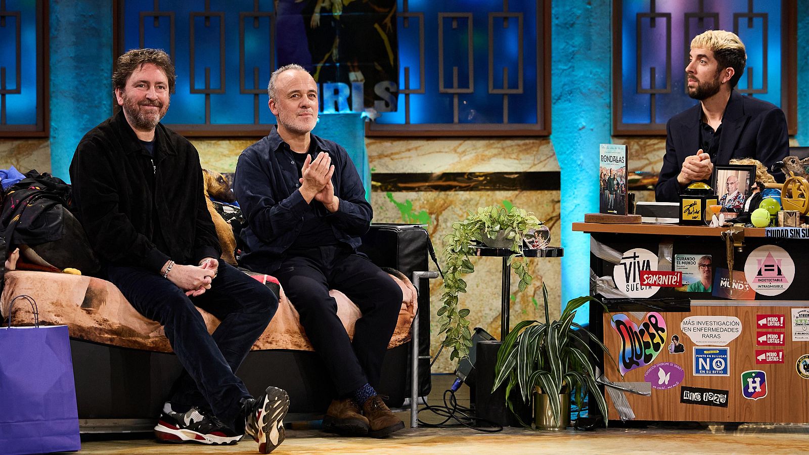 La Revuelta | Sánchez Arévalo y Javier Gutiérrez: "¡Viva Resines!" - La Revuelta | Ver