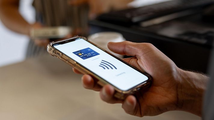 Telediario 2 - Mayor control a los pagos por Bizum: Hacienda aclara que la vigilancia se centrará en empresas y no en particulares