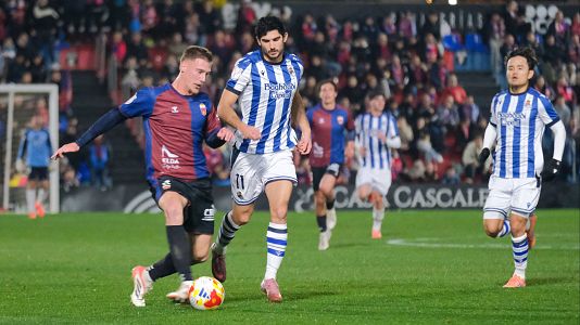 La Real Sociedad salva sobre la bocina el pase a octavos y despierta del sue�o copero a un f�rreo Eldense