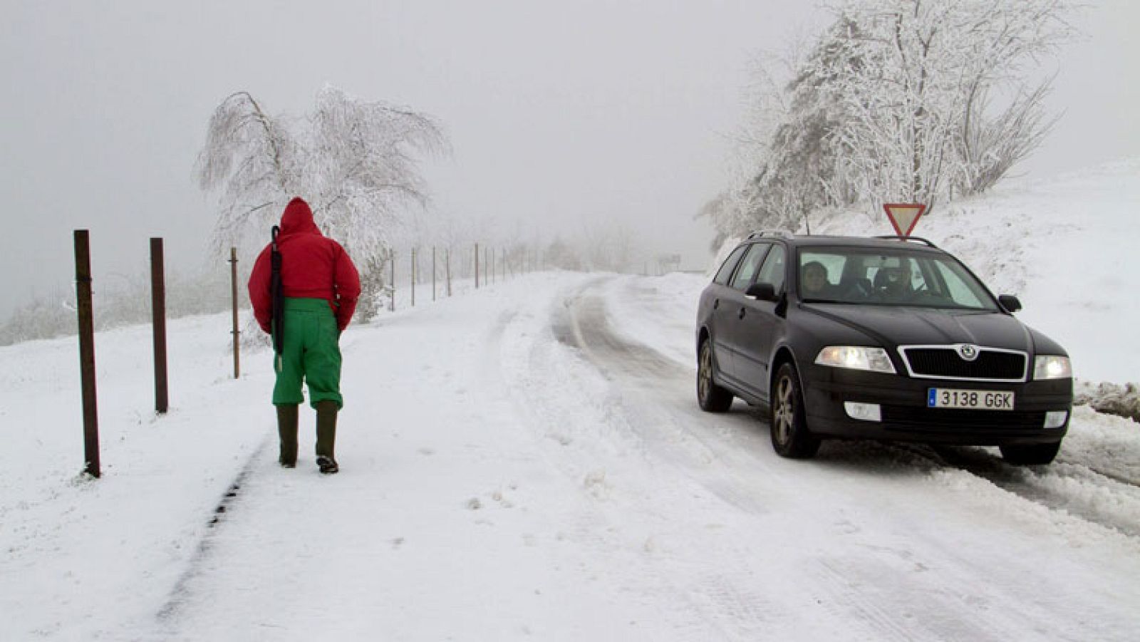 Nieve en cotas bajas en el norte y temperaturas con pocos cambios