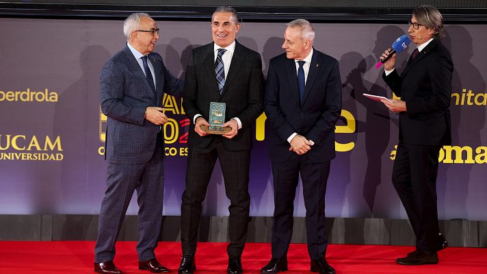 Vídeos Teledeporte - Gala del Comité Olímpico Español 2025. Alfombra roja
