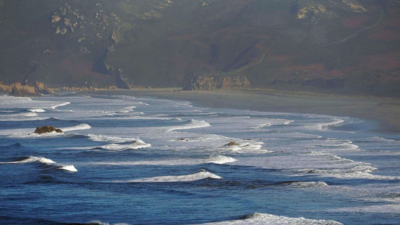 El tiempo hoy 18 de diciembre en España: viento, niebla, lluvia y oleaje activan avisos | Ver