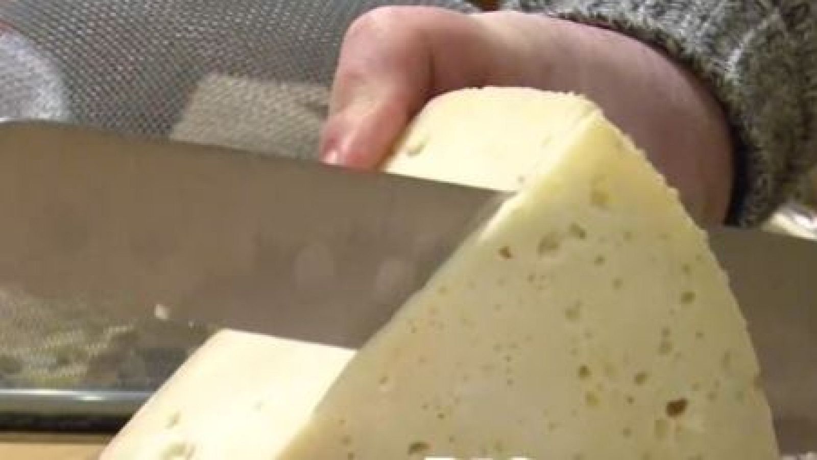 La ingesta de queso reduce el riesgo de desarrollar demencia - Directo al grano | Ver