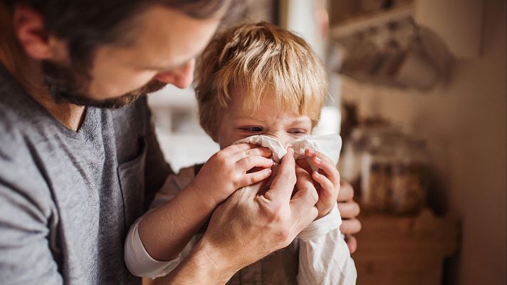 Telediario 1 - Los médicos recomiendan que los niños también se vacunen contra la gripe