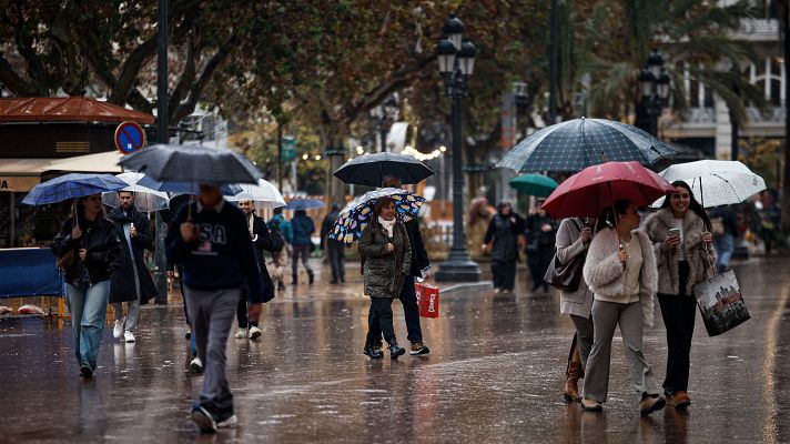 Avisos por oleaje en el litoral cant�brico y lluvias generalizadas en el pa�s