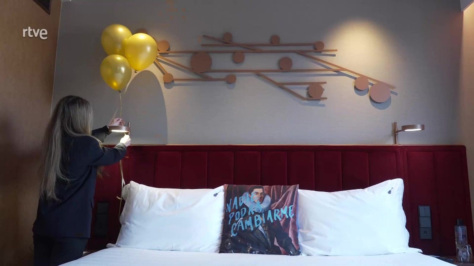 Abiertos por Navidad - Aquí hay trabajo | Ver