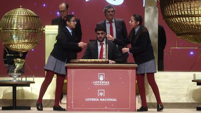 60.649, segundo quinto premio de la Loter�a de Navidad | Ver v�deo - Loter�as | Ver