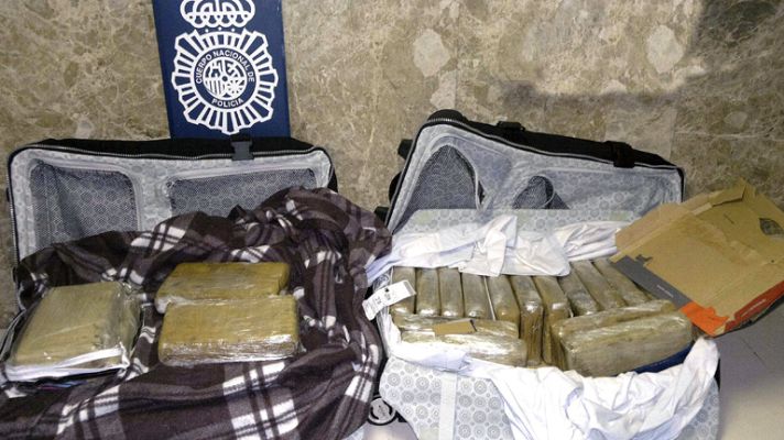 Telediario 1 - Se incautan de droga en Barajas