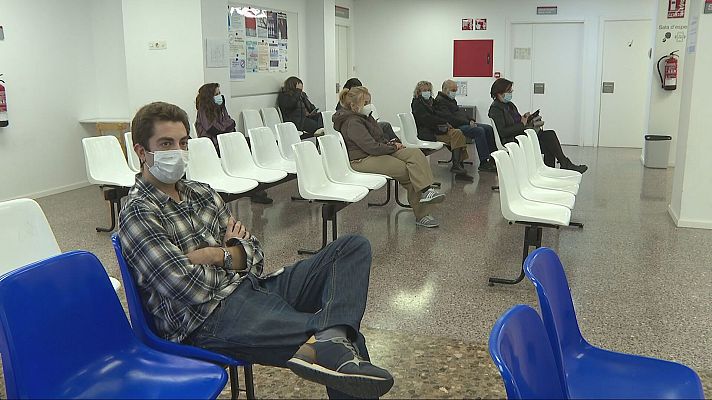 L'Informatiu - Fins al gener amb mascaretes a centres sanitaris i residències
