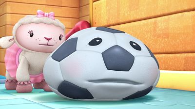 Boomer se pincha - Doctora Juguetes | Ver