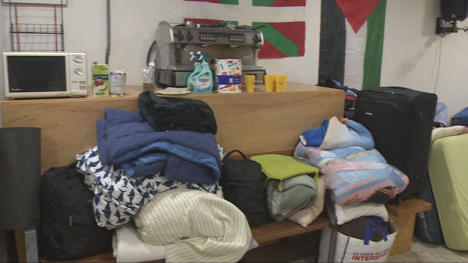 Solucions temporals per als desallotjats del B9 de Badalona