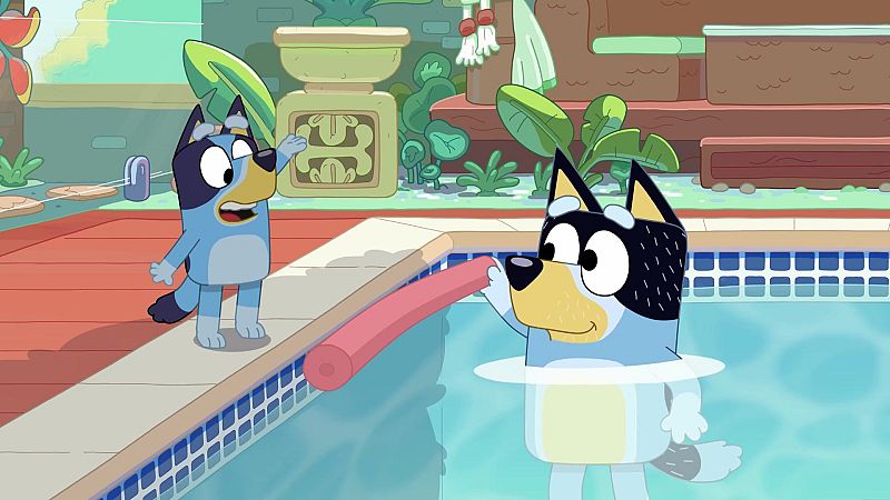The pool - Bluey en inglés | Watch