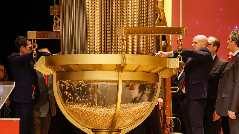 Historias extraordinarias del sorteo de Loter�a de Navidad - Informativo 24h | Ver