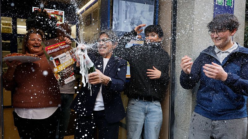 El segundo premio de la Loter�a de Navidad llega a una empresa de Vigo - Diario 24 | Ver