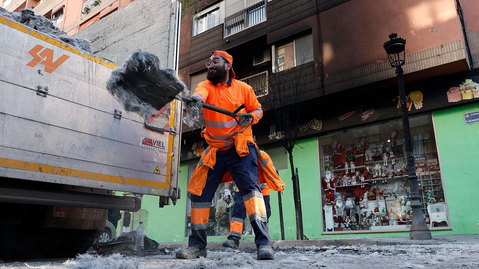 L'Informatiu Comunitat Valenciana 1 - 23/12/25 | Ver