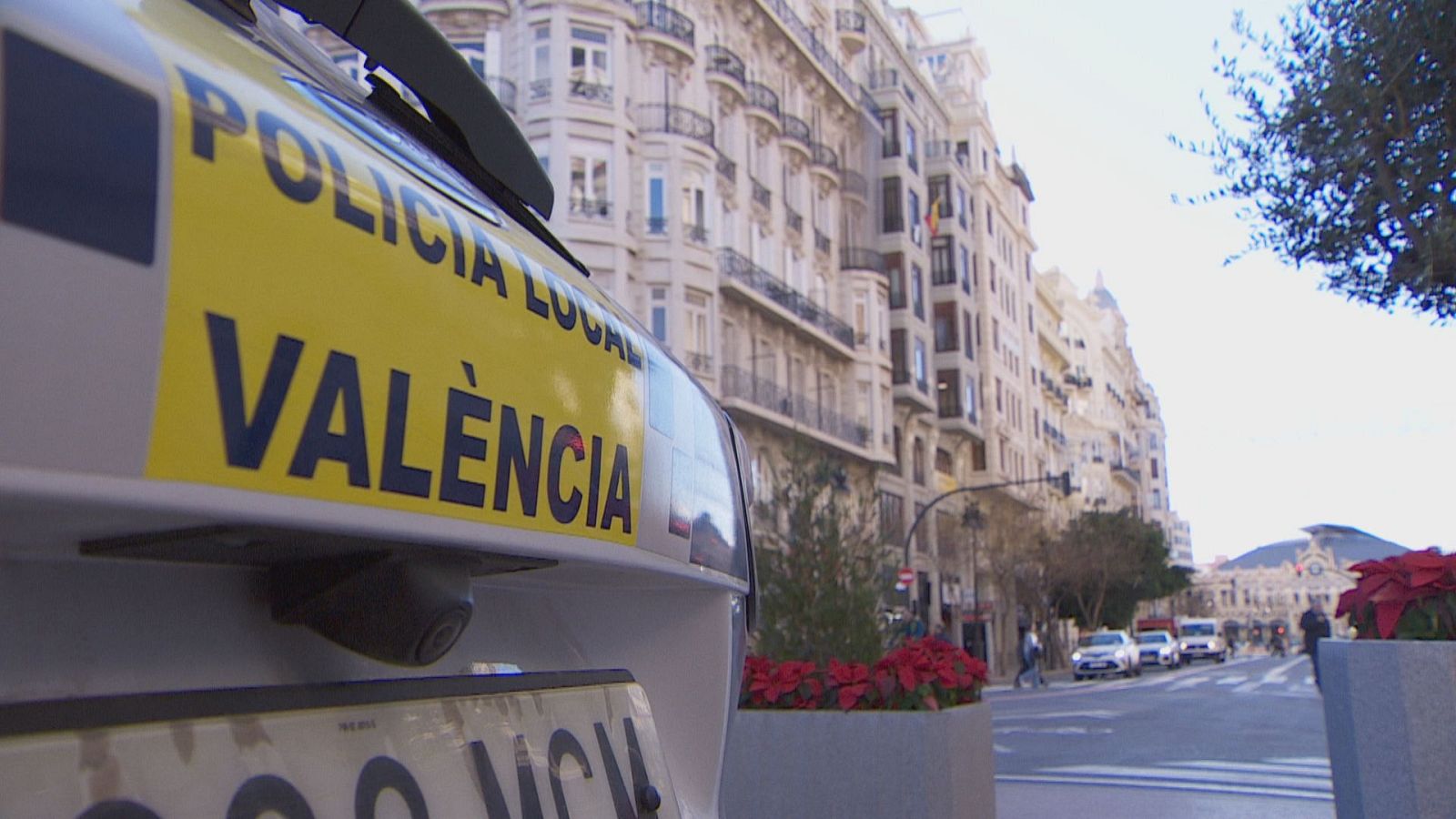 L'ajuntament aprova el canvi de topònim de la ciutat a Valéncia / Valencia - L'informatiu - Comunitat Valenciana | Ver