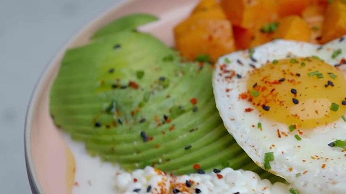 Cuina Brutal - Amanida de moniato amb formatge cottage