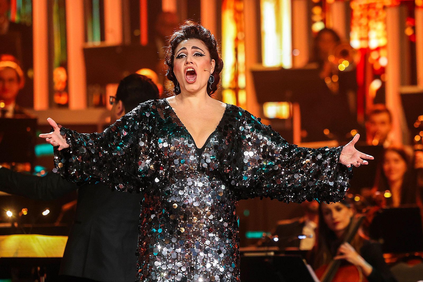 "Libiamo, ne’ lieti calici" de la ópera La Traviata - Aria, locos por la ópera | Ver