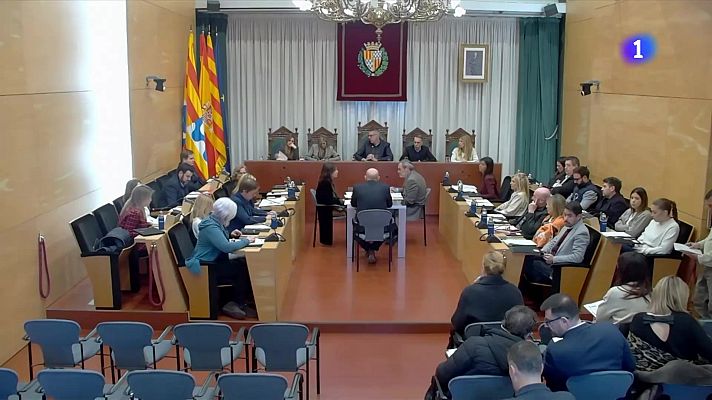 L'Informatiu - Albiol, al centre de les critiques l'endemà del reallotjament parcial dels acampats expulsts del B9