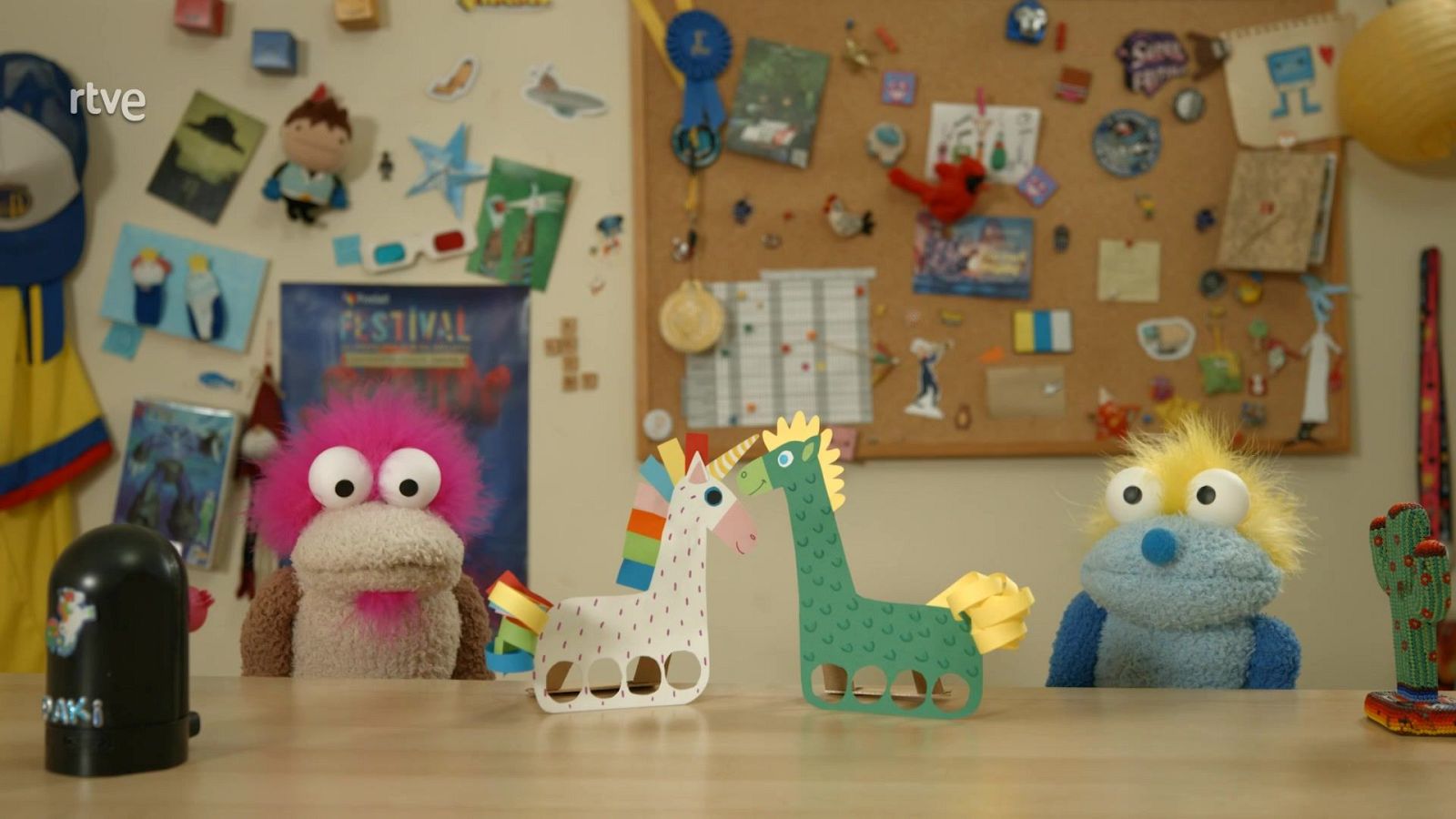 Marionetas bailongas de dedo - Agus & Lui: Churros y Crafts | Ver